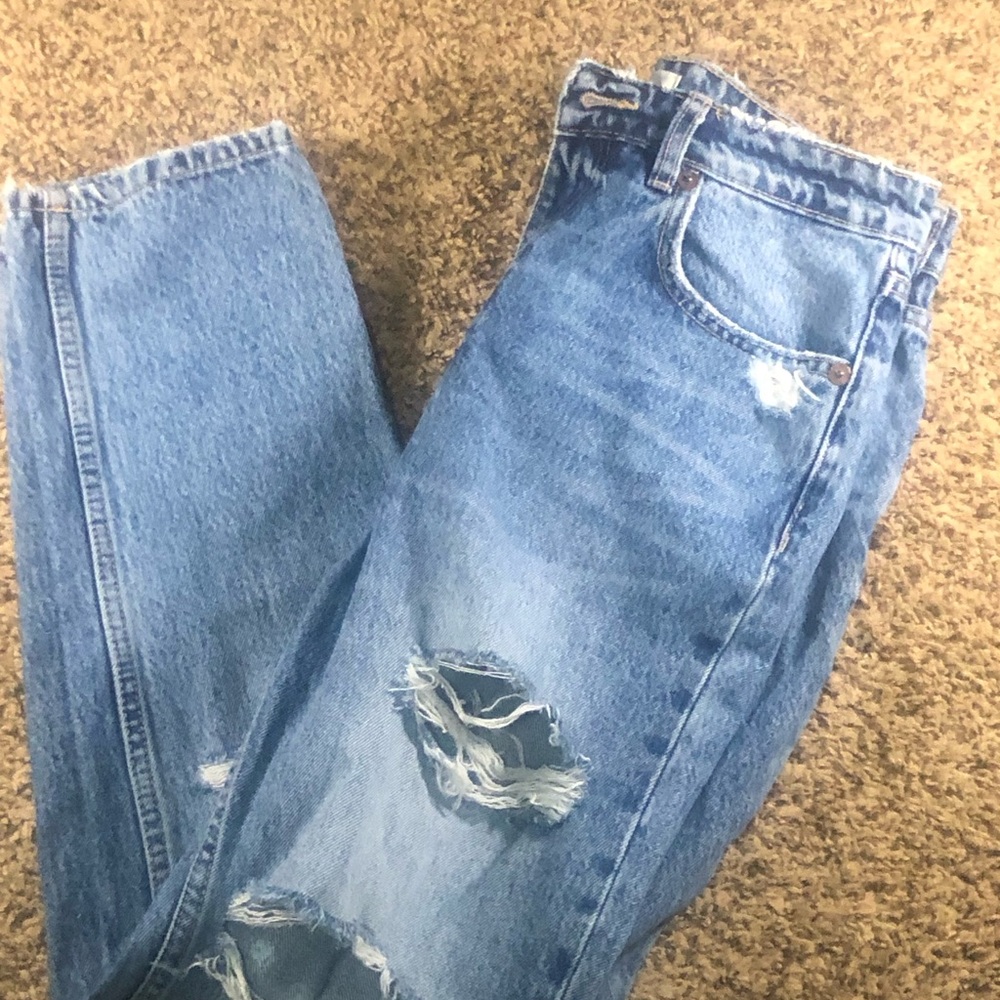 Zara Men's Light Blue Relaxed Jeans Size 6.